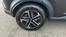 Nissan Juke 1.0 DiG-T N-Connecta 5dr Petrol Hatchback
